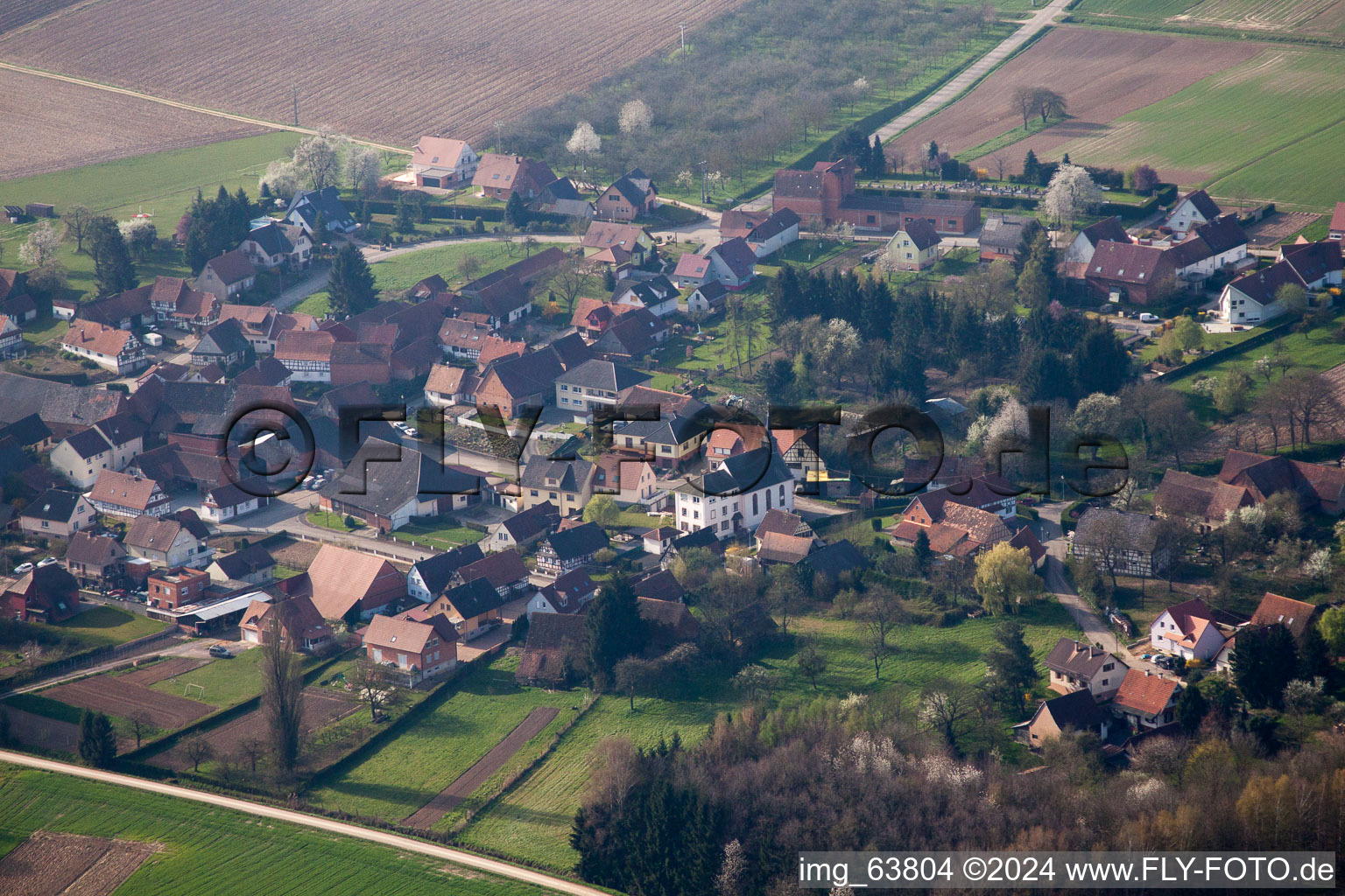 Vue d'oiseau de Soultz-sous-Forêts dans le département Bas Rhin, France