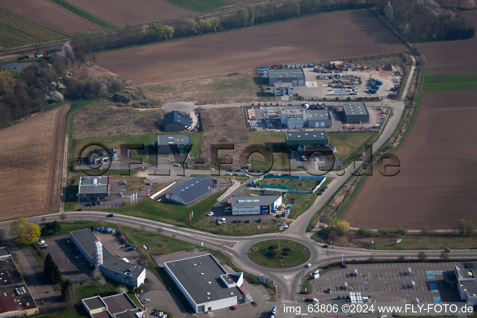 Vue d'oiseau de Reimerswiller dans le département Bas Rhin, France