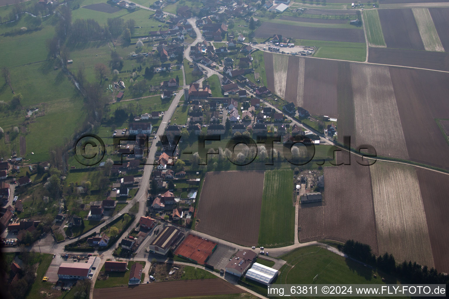 Vue aérienne de Hoffen dans le département Bas Rhin, France