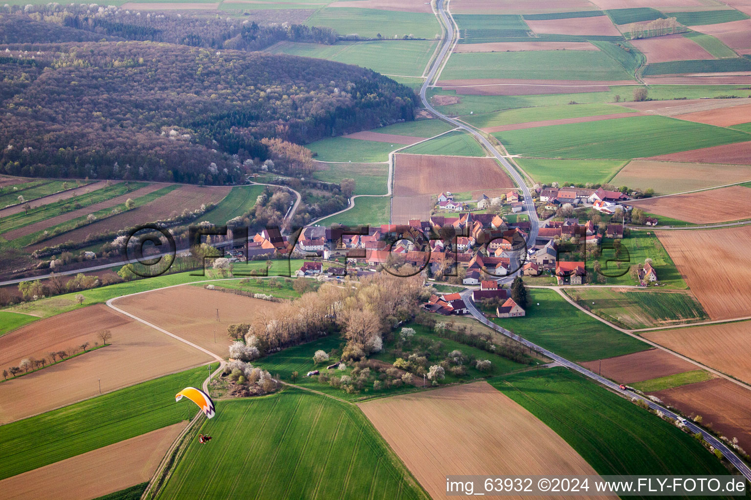 Vue aérienne de Quartier Junkershausen in Hollstadt dans le département Bavière, Allemagne