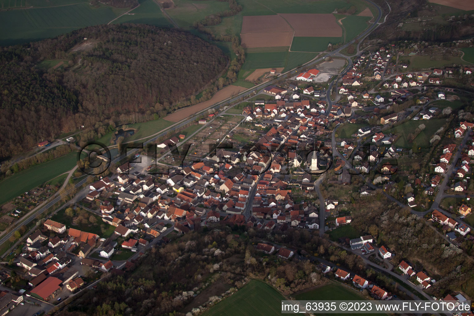 Vue aérienne de Hollstadt dans le département Bavière, Allemagne