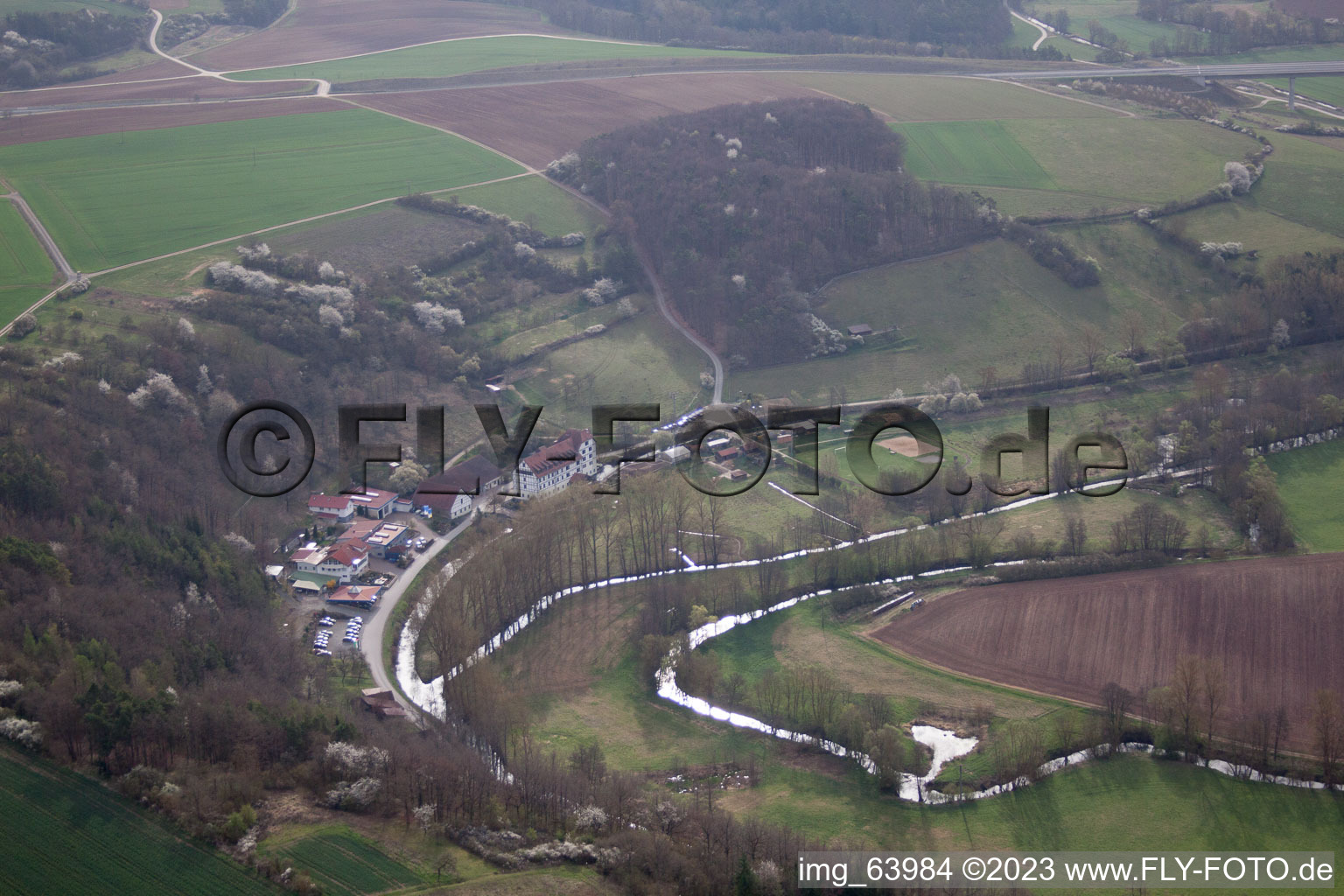 Enregistrement par drone de Hollstadt dans le département Bavière, Allemagne