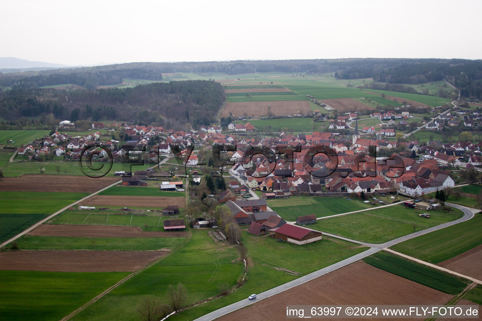 Vue aérienne de Hendungen dans le département Bavière, Allemagne