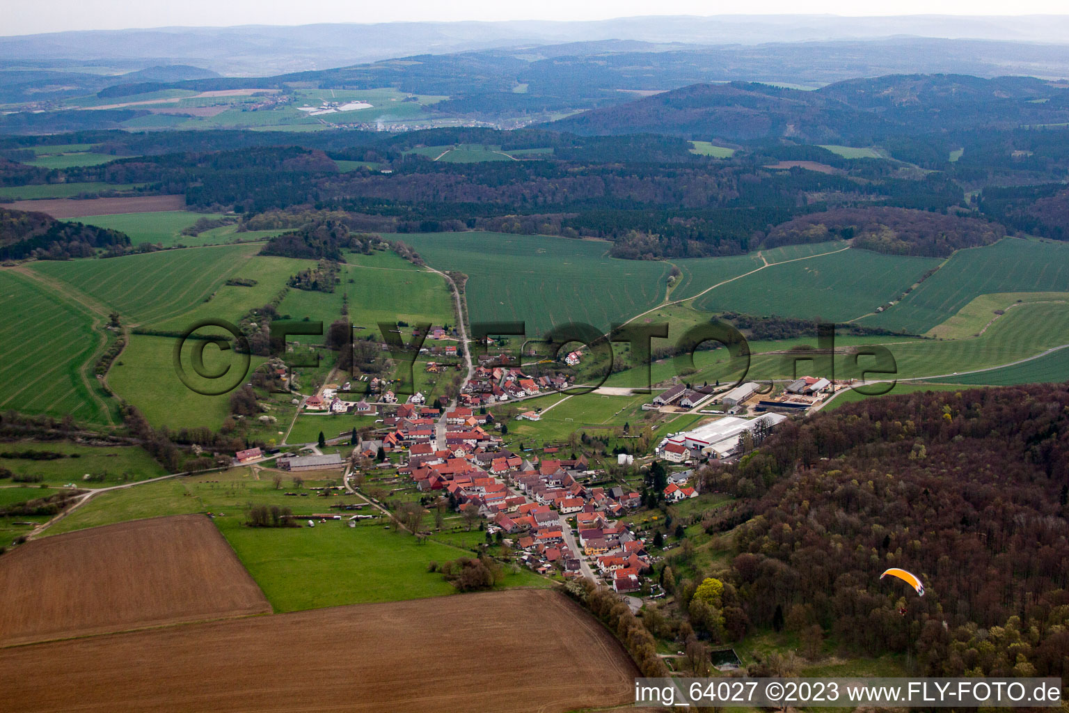Vue aérienne de Dingsleben dans le département Thuringe, Allemagne