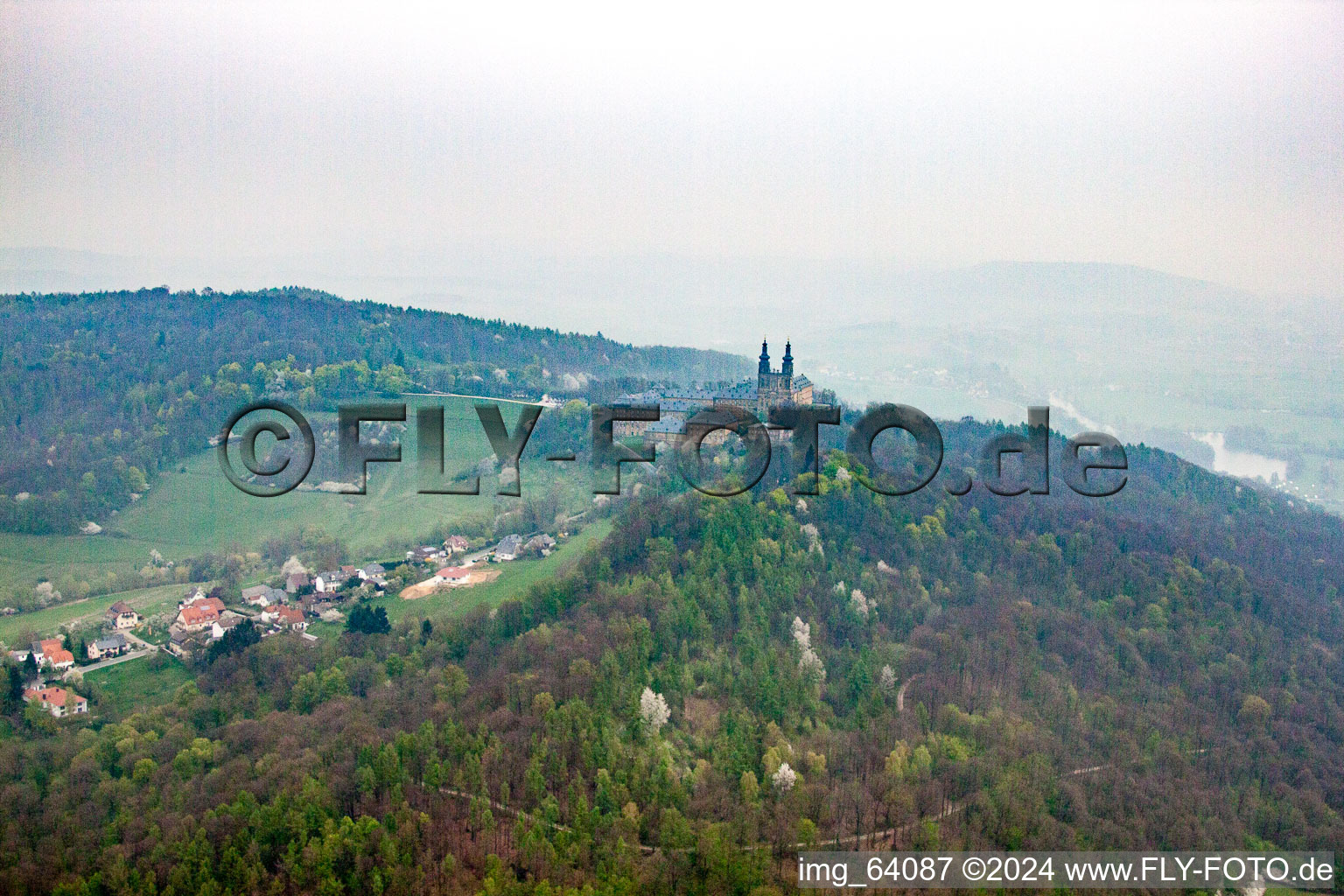 Vue aérienne de Bad Staffelstein dans le département Bavière, Allemagne