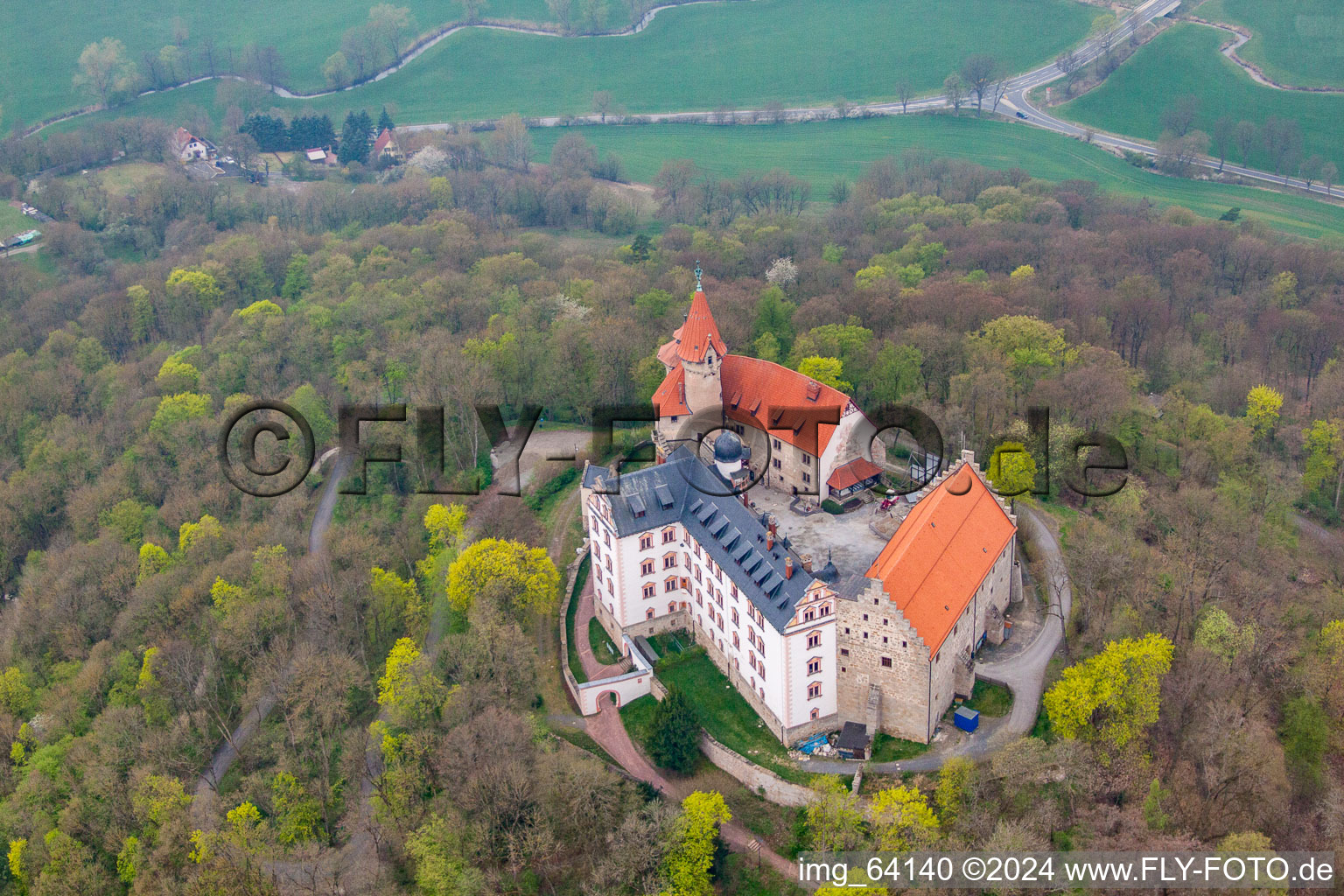 Vue aérienne de Complexe du château de la forteresse Heldburg à Heldburg dans le département Thuringe, Allemagne