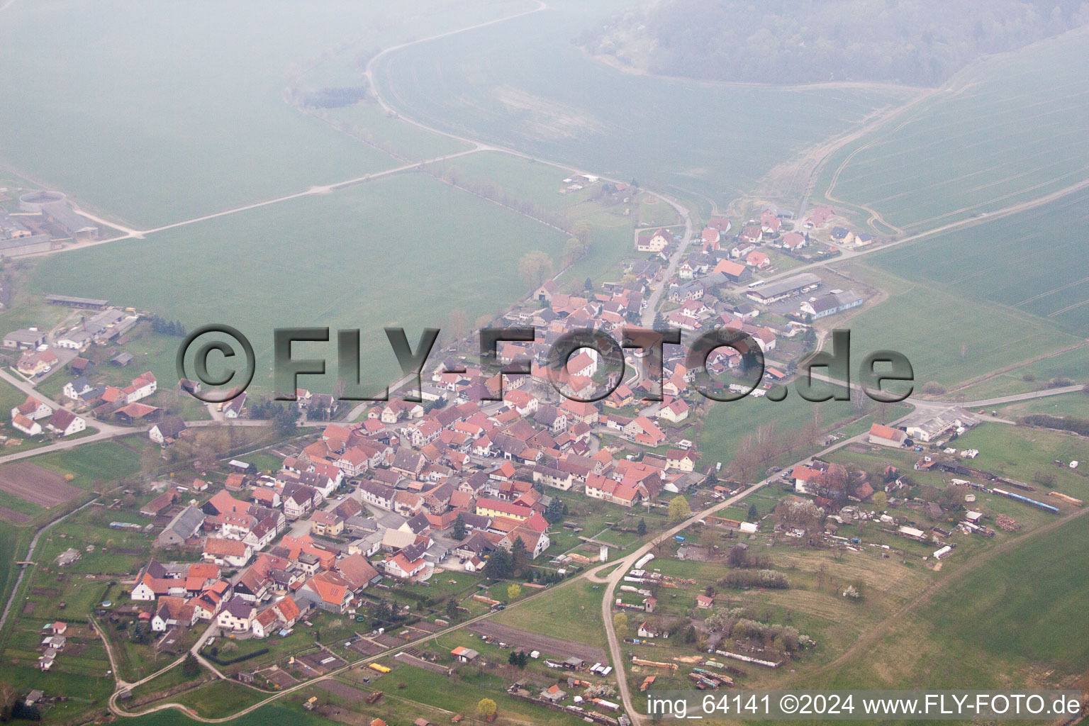 Vue aérienne de Mauvais Colberg, Gellershausen à Gellershausen dans le département Thuringe, Allemagne