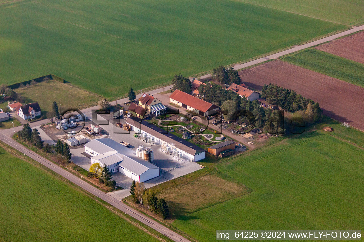 Vue aérienne de Produits de construction muro à Sulzdorf an der Lederhecke dans le département Bavière, Allemagne