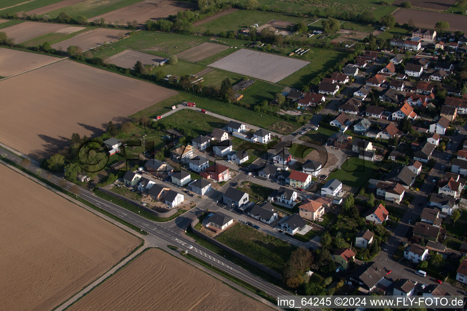 Image drone de Nouvelle zone de développement à l'est à Minfeld dans le département Rhénanie-Palatinat, Allemagne