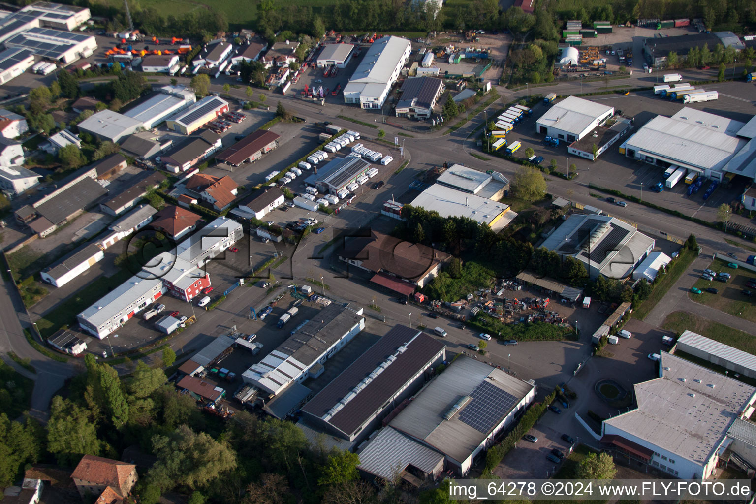 Zone industrielle de Horst à le quartier Minderslachen in Kandel dans le département Rhénanie-Palatinat, Allemagne hors des airs