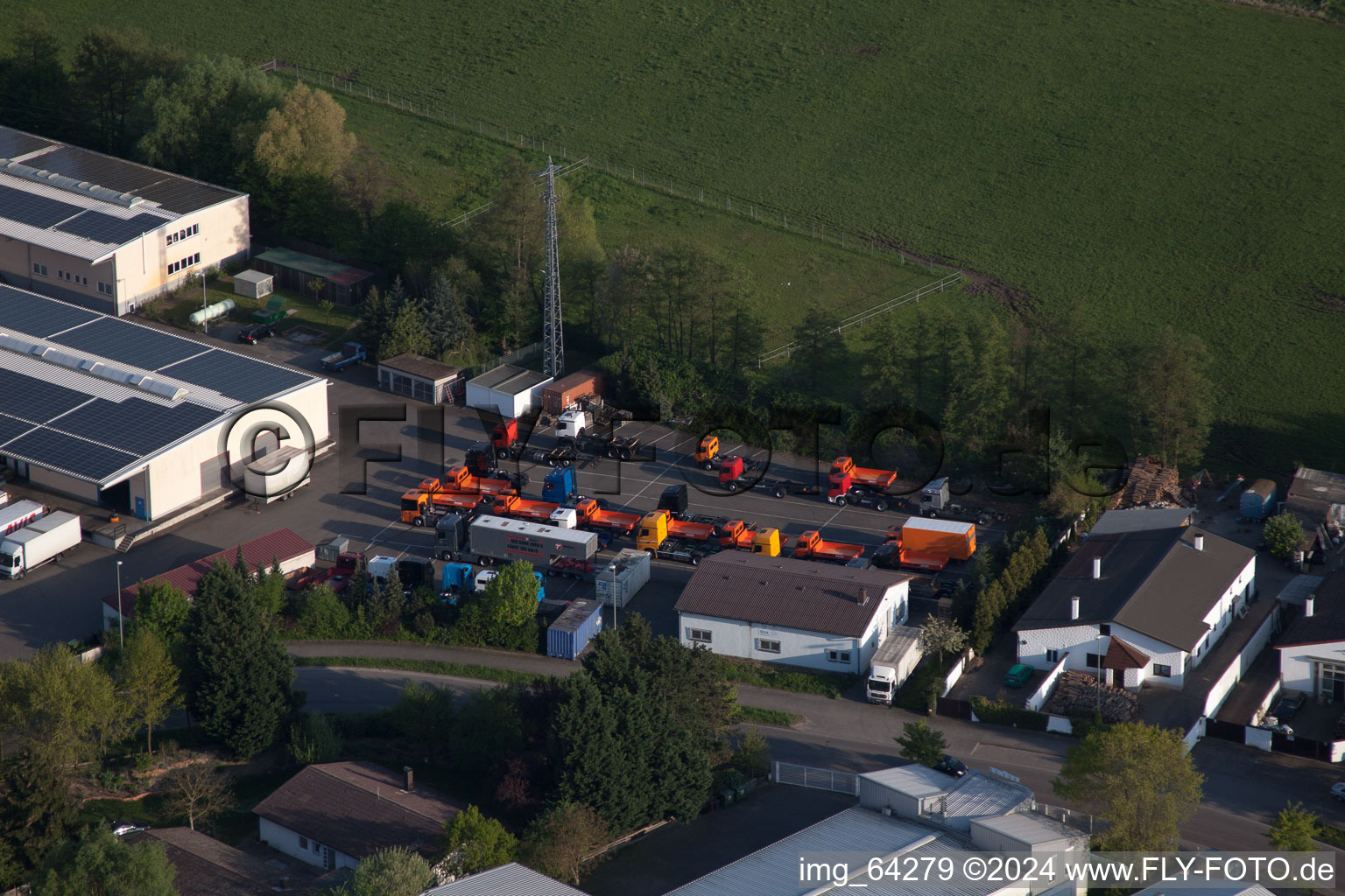 Zone industrielle de Horst à le quartier Minderslachen in Kandel dans le département Rhénanie-Palatinat, Allemagne vue d'en haut