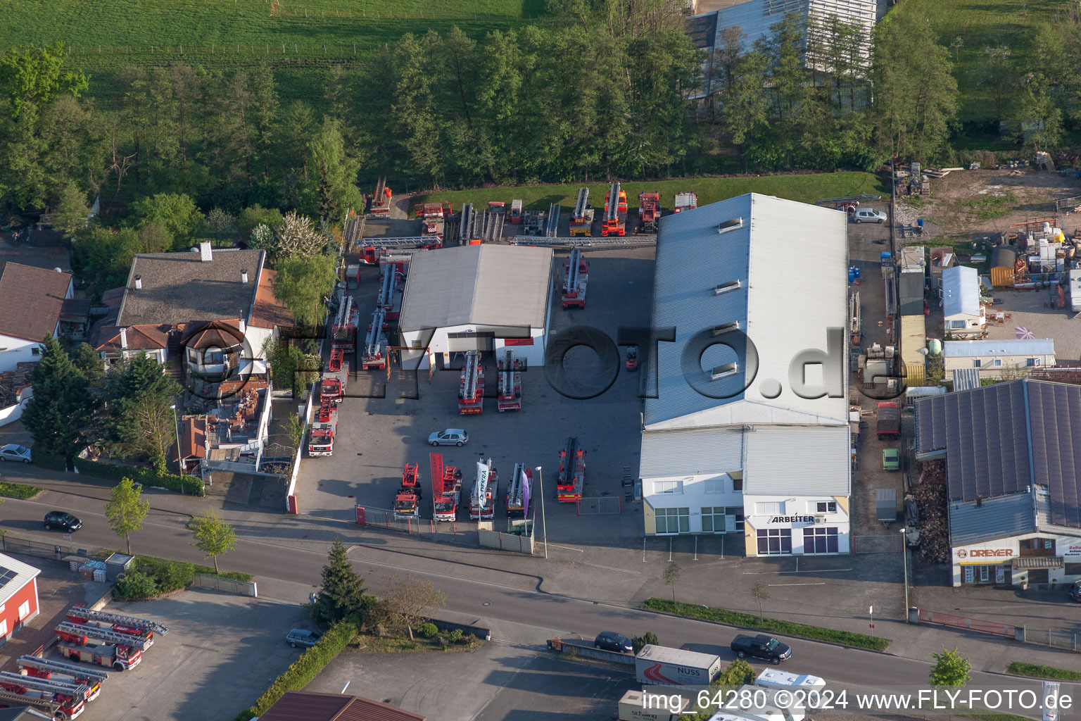 Minderlachen, zone industrielle de Horst, atelier d'échelles à plateau tournant Beitel et Stier GmbH à le quartier Minderslachen in Kandel dans le département Rhénanie-Palatinat, Allemagne vue du ciel