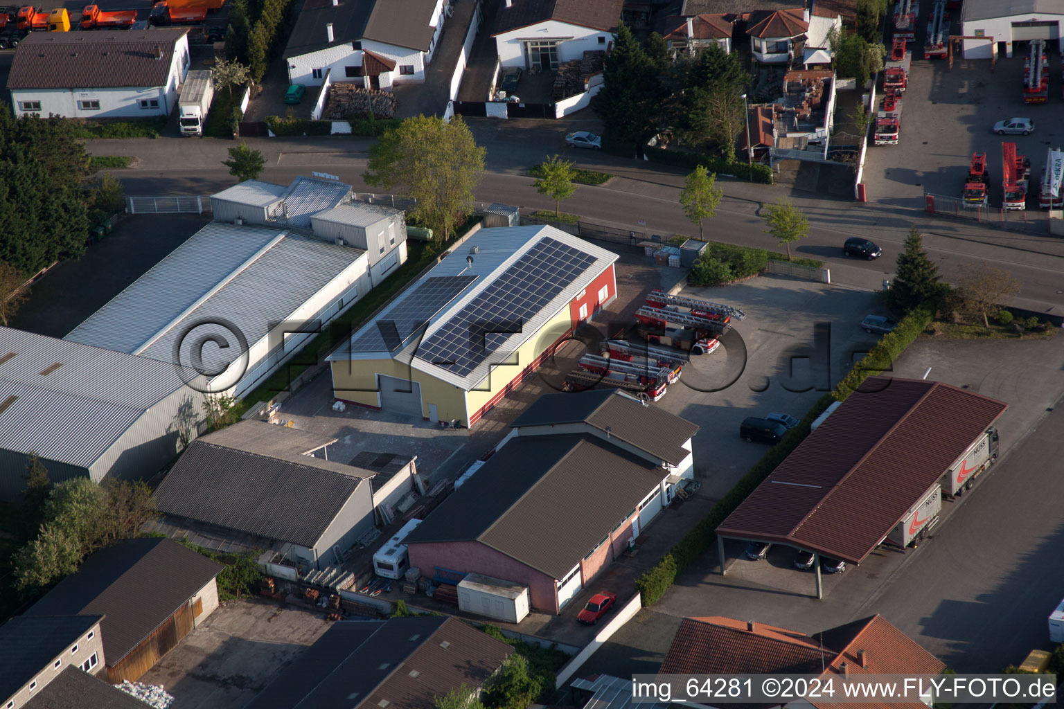 Zone industrielle de Horst à le quartier Minderslachen in Kandel dans le département Rhénanie-Palatinat, Allemagne depuis l'avion