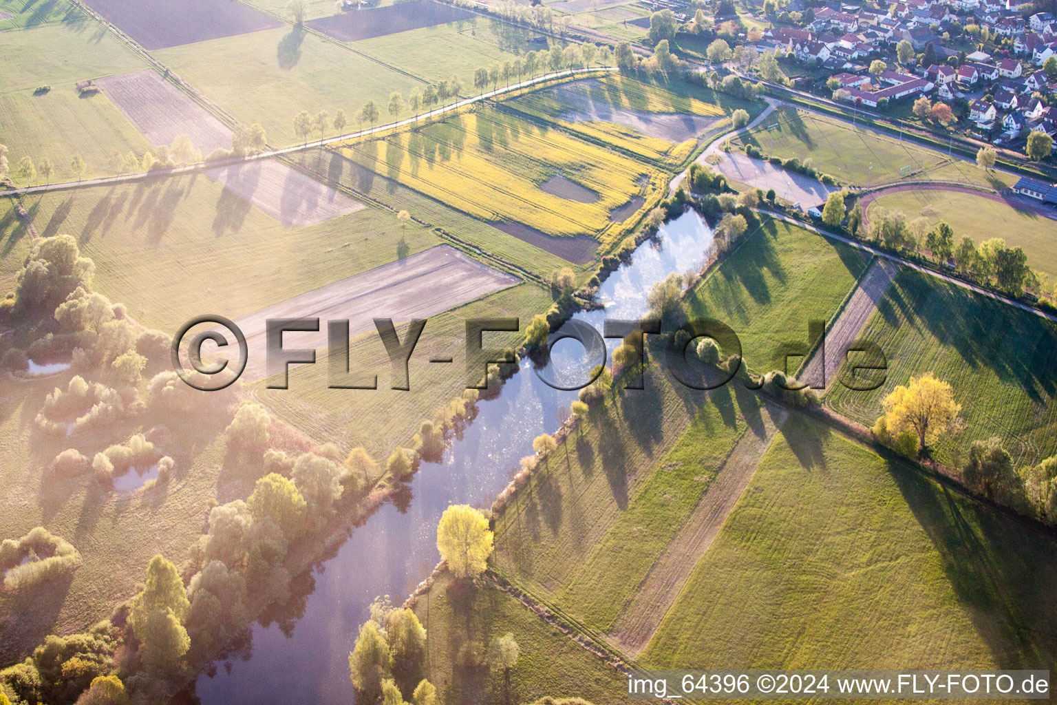 Steinfeld dans le département Rhénanie-Palatinat, Allemagne vue d'en haut