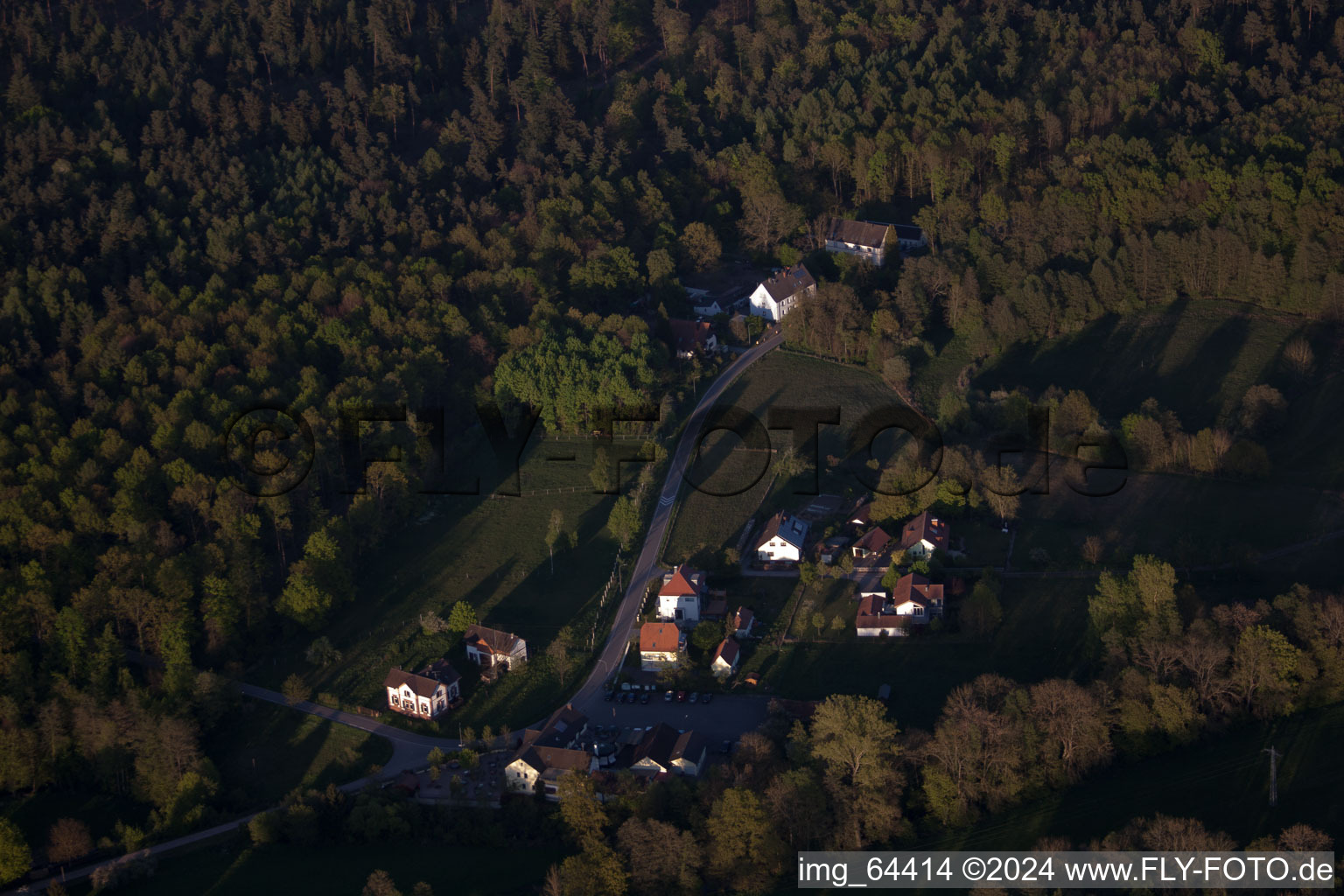 Schleithal dans le département Bas Rhin, France du point de vue du drone