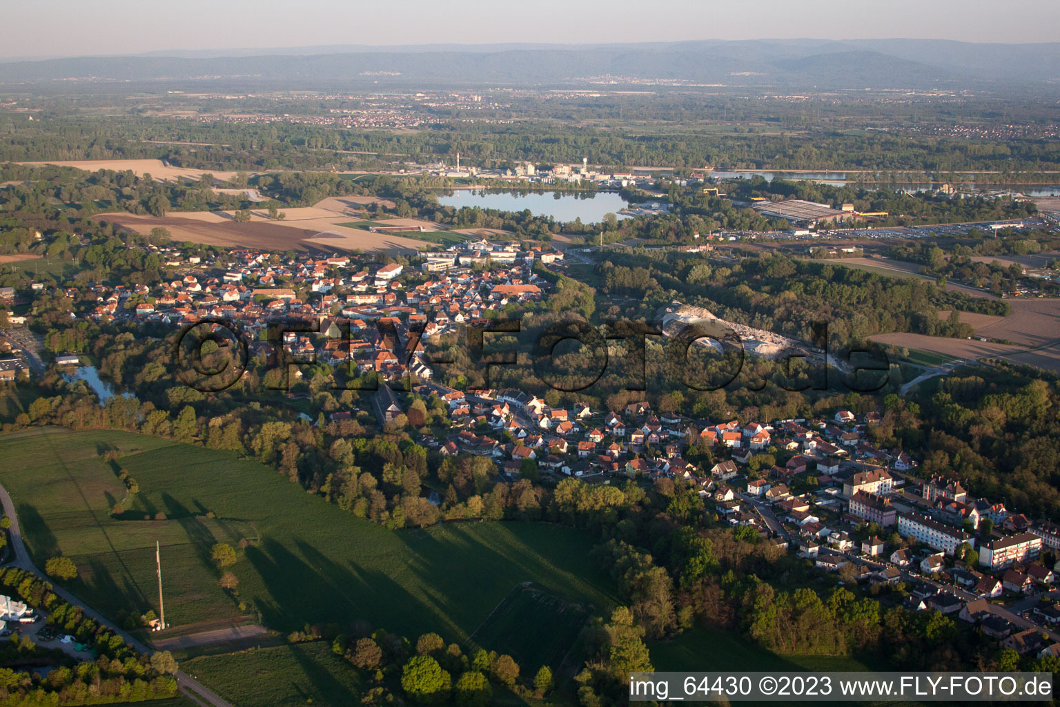 Vue aérienne de Lauterbourg dans le département Bas Rhin, France