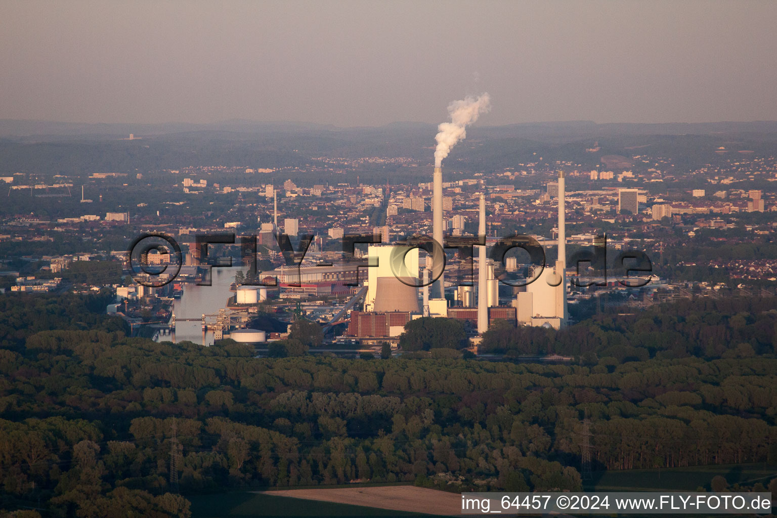 EnBW à le quartier Rheinhafen in Karlsruhe dans le département Bade-Wurtemberg, Allemagne depuis l'avion