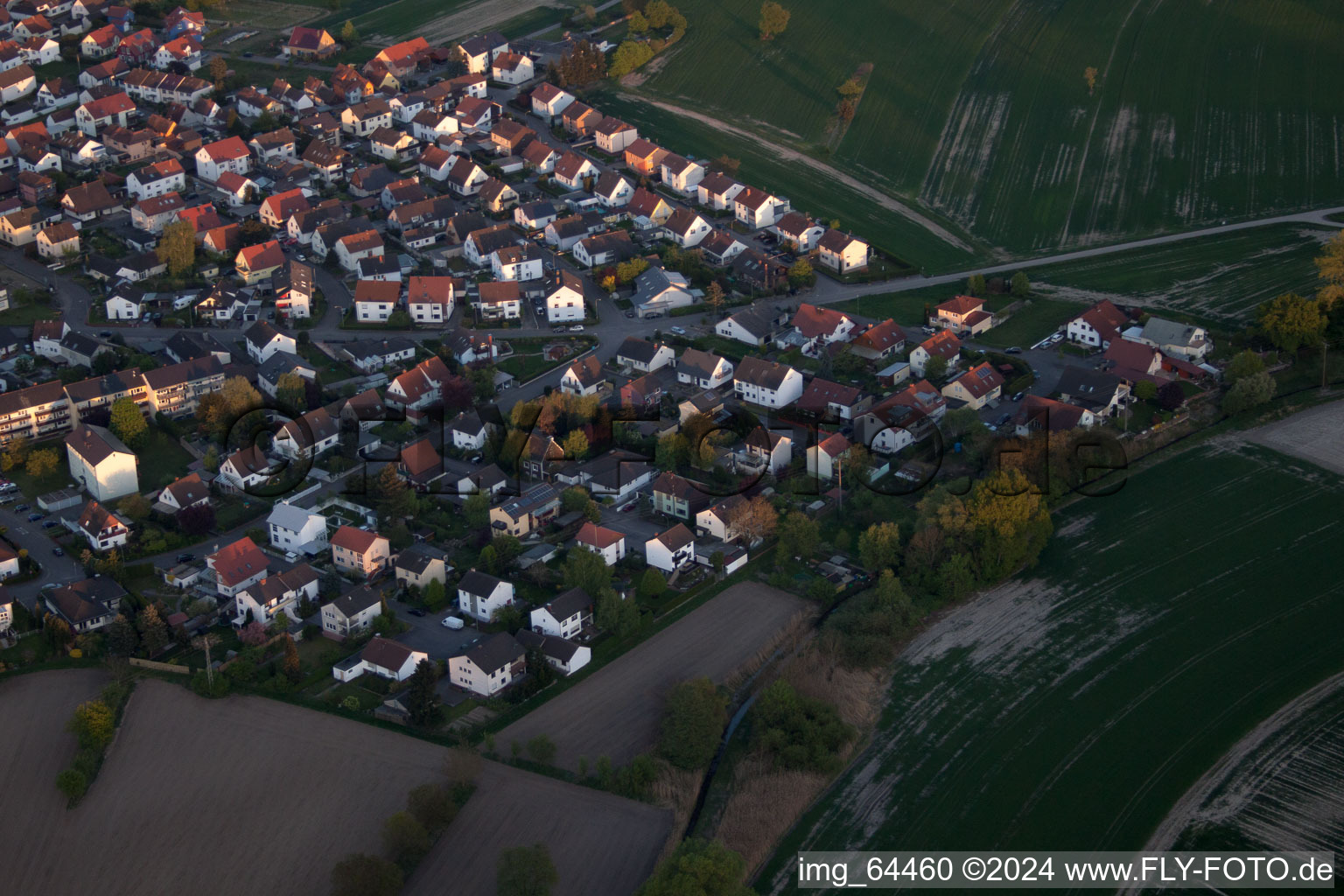 Hagenbach dans le département Rhénanie-Palatinat, Allemagne vue d'en haut