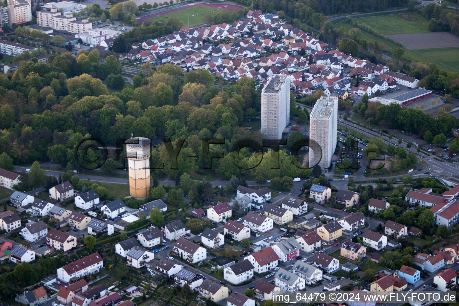 Vue aérienne de Wörth am Rhein dans le département Rhénanie-Palatinat, Allemagne