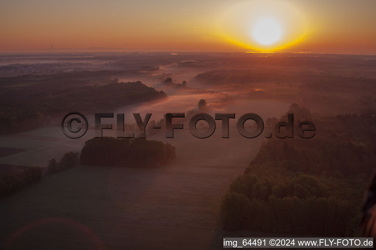 Vue aérienne de Vallée d'Otterbachtal à Minfeld dans le département Rhénanie-Palatinat, Allemagne