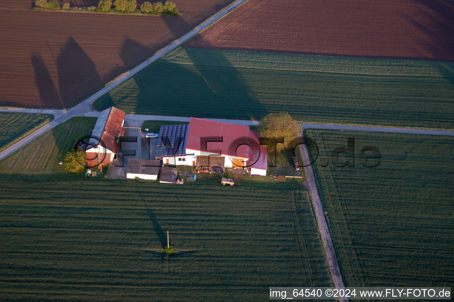 Enregistrement par drone de Billigheim-Ingenheim dans le département Rhénanie-Palatinat, Allemagne