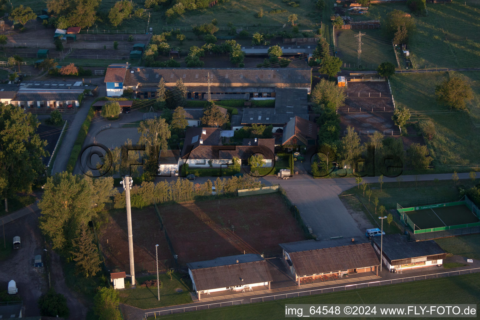 Photographie aérienne de Club d'équitation et d'attelage e. V. Billigheim à le quartier Billigheim in Billigheim-Ingenheim dans le département Rhénanie-Palatinat, Allemagne