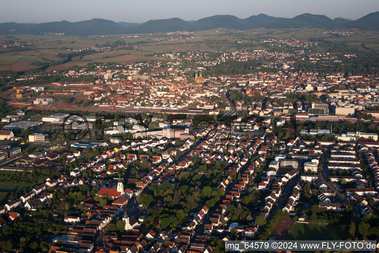 Quartier Queichheim in Landau in der Pfalz dans le département Rhénanie-Palatinat, Allemagne vue du ciel