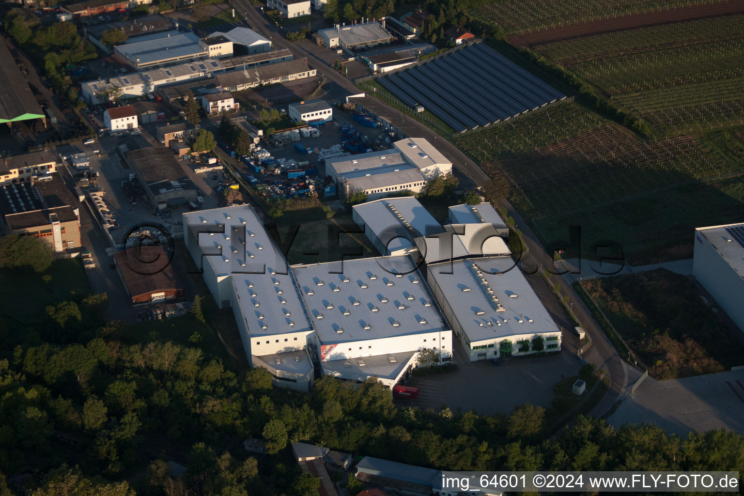 Vue aérienne de Zone industrielle du Nord à Landau in der Pfalz dans le département Rhénanie-Palatinat, Allemagne