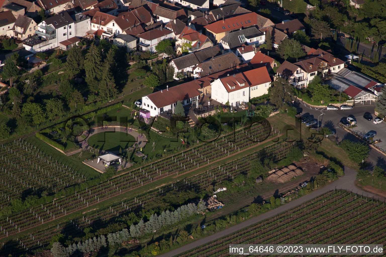 Vue aérienne de Belle maison de campagne Loblocher Hof à le quartier Gimmeldingen in Neustadt an der Weinstraße dans le département Rhénanie-Palatinat, Allemagne