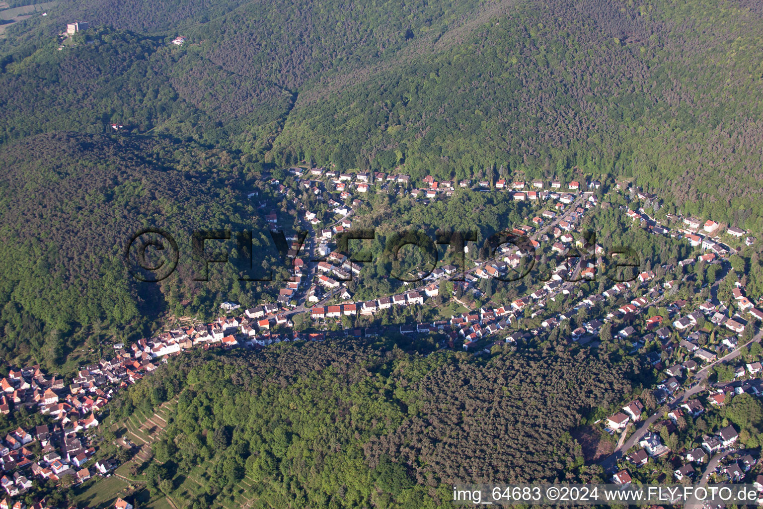 Quartier Hambach an der Weinstraße in Neustadt an der Weinstraße dans le département Rhénanie-Palatinat, Allemagne vue d'en haut