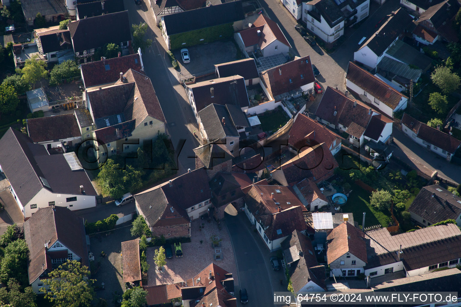 Quartier Billigheim in Billigheim-Ingenheim dans le département Rhénanie-Palatinat, Allemagne depuis l'avion