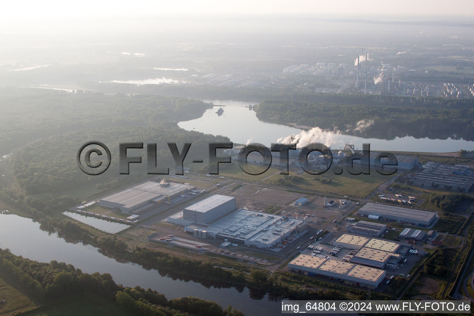 Vue aérienne de Zone industrielle d'Oberwald, PEG à Wörth am Rhein dans le département Rhénanie-Palatinat, Allemagne