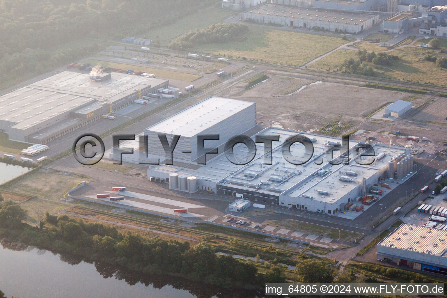 Photographie aérienne de Zone industrielle d'Oberwald, PEG à Wörth am Rhein dans le département Rhénanie-Palatinat, Allemagne