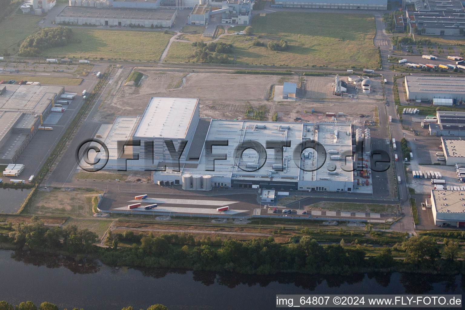 Zone industrielle d'Oberwald, PEG à Wörth am Rhein dans le département Rhénanie-Palatinat, Allemagne d'en haut