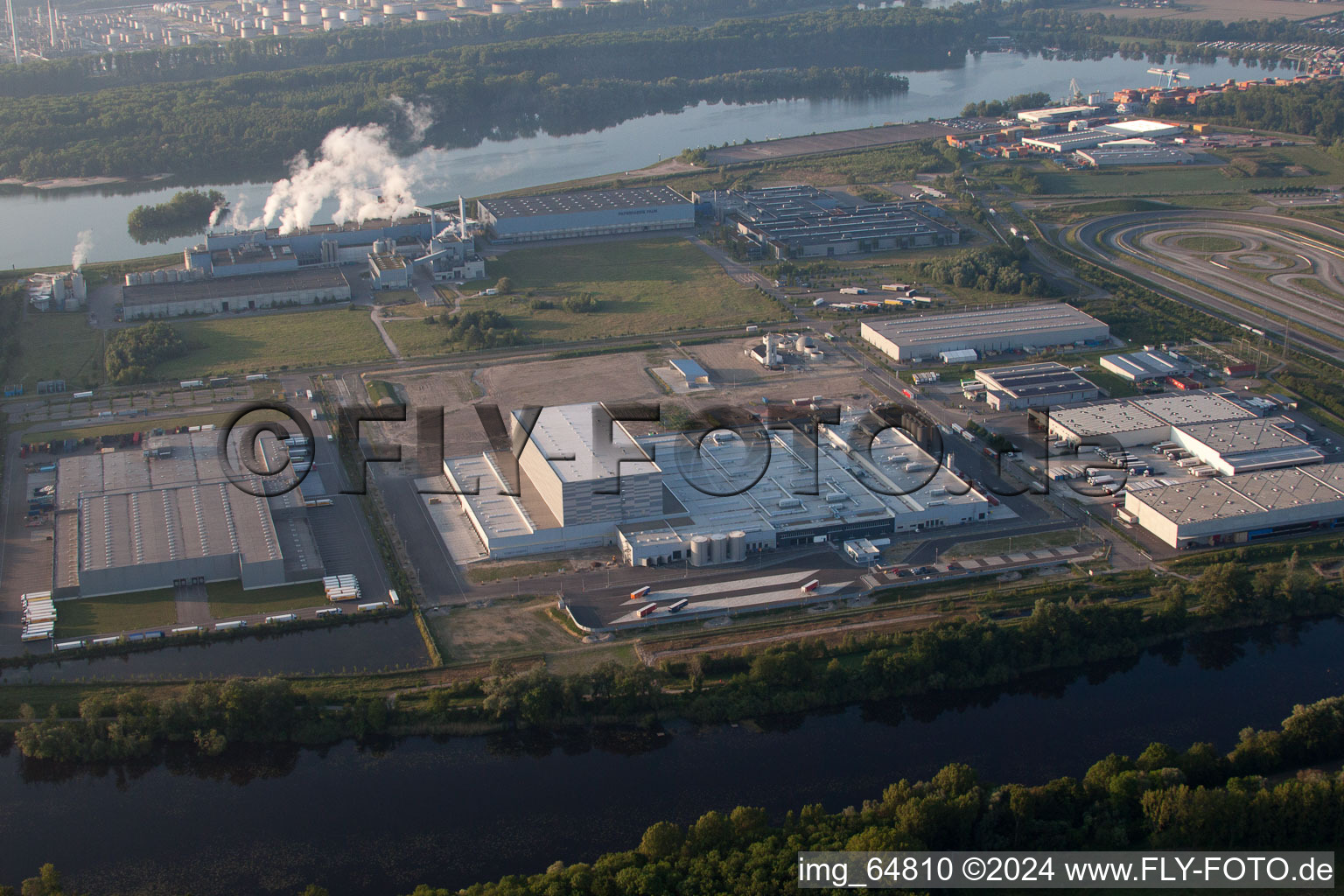 Zone industrielle d'Oberwald à Wörth am Rhein dans le département Rhénanie-Palatinat, Allemagne d'en haut