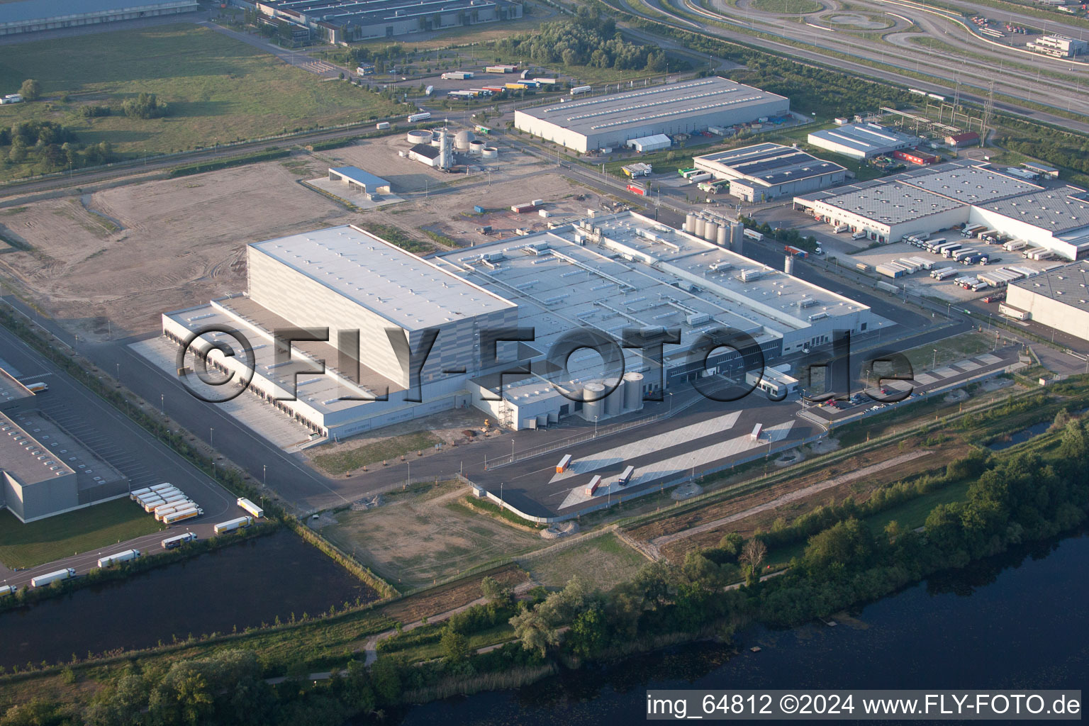 Zone industrielle d'Oberwald à Wörth am Rhein dans le département Rhénanie-Palatinat, Allemagne vue d'en haut