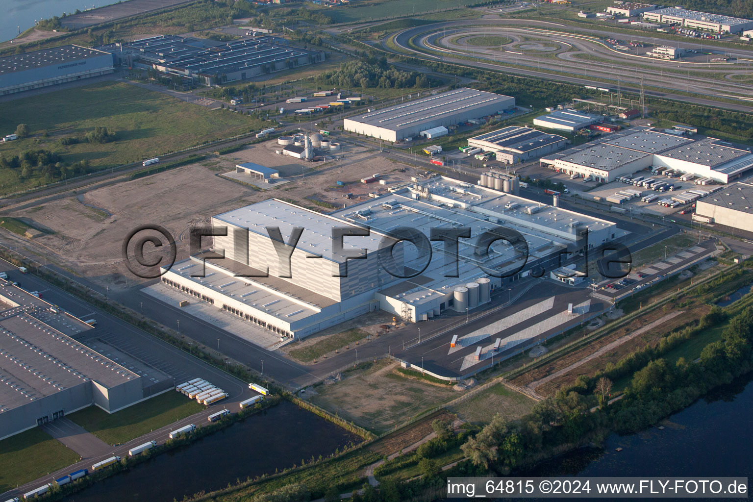 Zone industrielle d'Oberwald à Wörth am Rhein dans le département Rhénanie-Palatinat, Allemagne vue du ciel