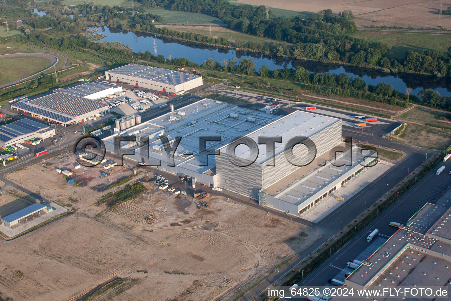 Vue oblique de Zone industrielle d'Oberwald à Wörth am Rhein dans le département Rhénanie-Palatinat, Allemagne