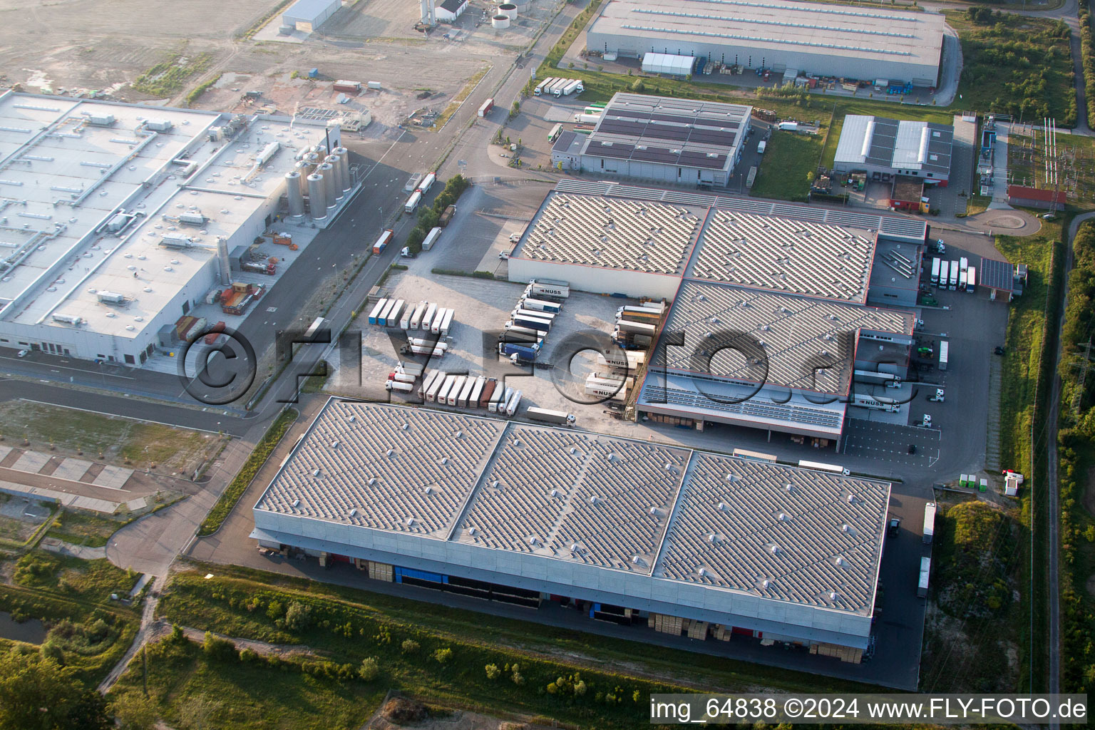 Photographie aérienne de Zone industrielle d'Oberwald à Wörth am Rhein dans le département Rhénanie-Palatinat, Allemagne