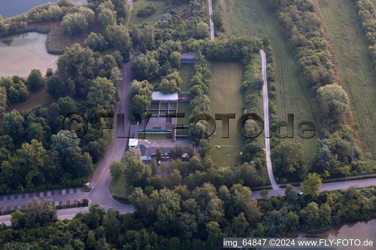 Vue aérienne de Club de tir à le quartier Eggenstein in Eggenstein-Leopoldshafen dans le département Bade-Wurtemberg, Allemagne