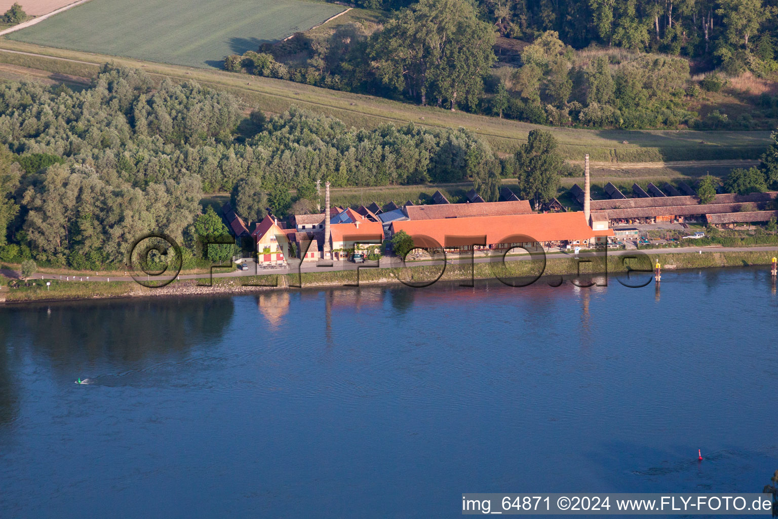 Vue oblique de Ensemble de bâtiments du musée Musée de la briqueterie Sondernheim au bord du Rhin à le quartier Sondernheim in Germersheim dans le département Rhénanie-Palatinat, Allemagne