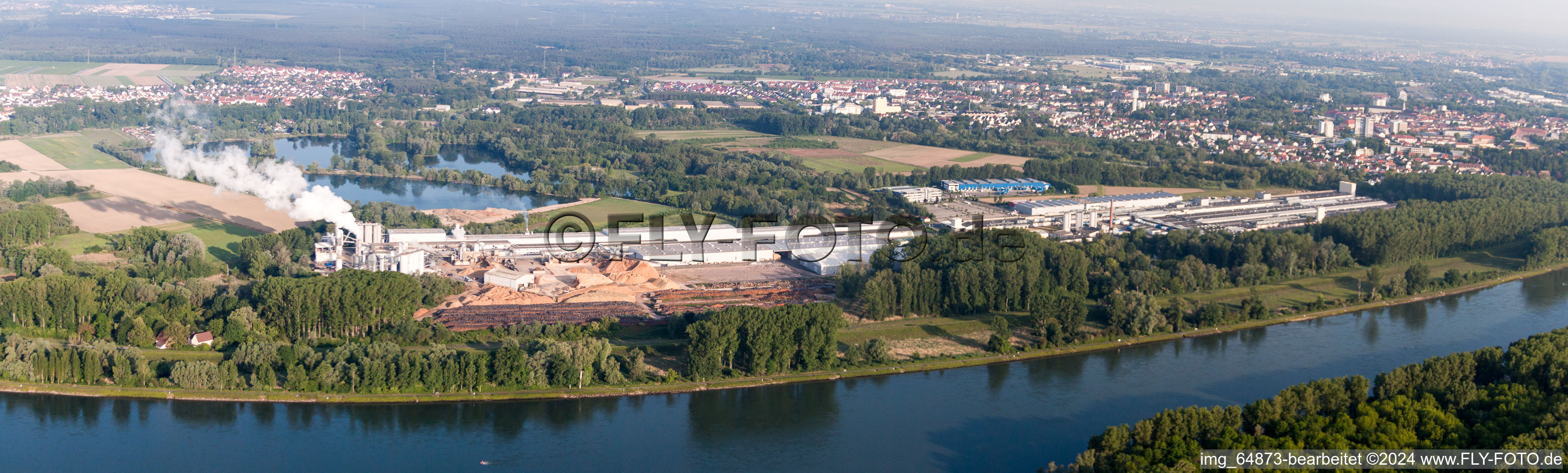 Vue aérienne de Site de l'usine Nolte Holzwerkstoff GmbH & Co. KG au bord du Rhin à Germersheim dans le département Rhénanie-Palatinat, Allemagne