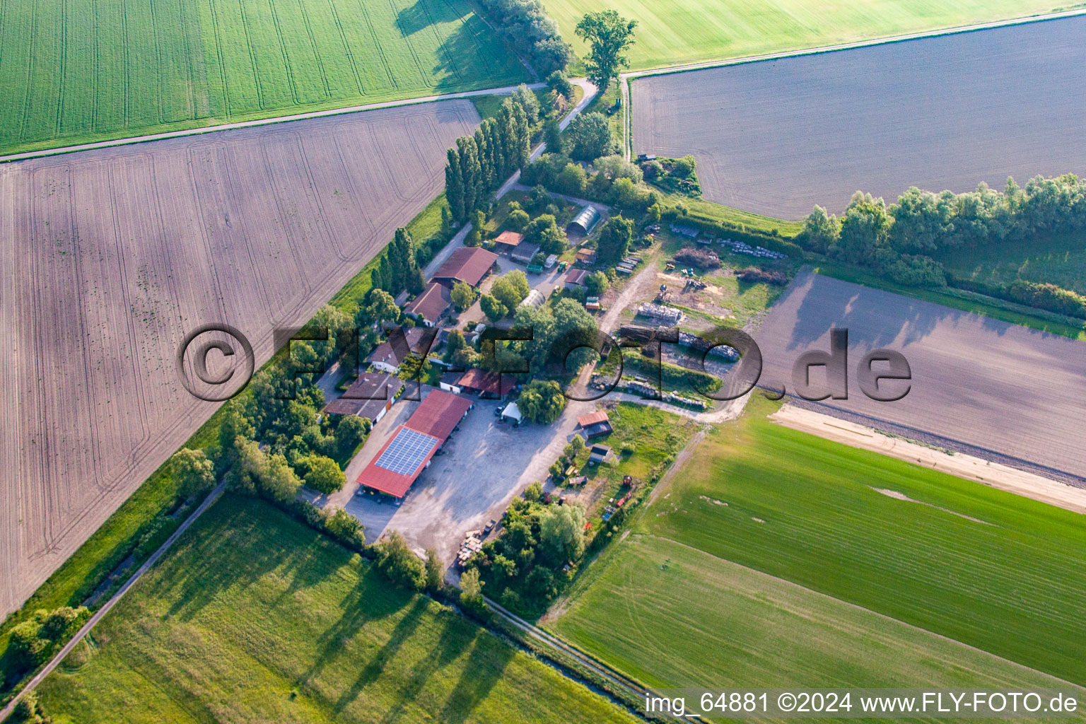 Vue oblique de Gazon Semler à Elisabethenwörth à le quartier Rheinsheim in Philippsburg dans le département Bade-Wurtemberg, Allemagne