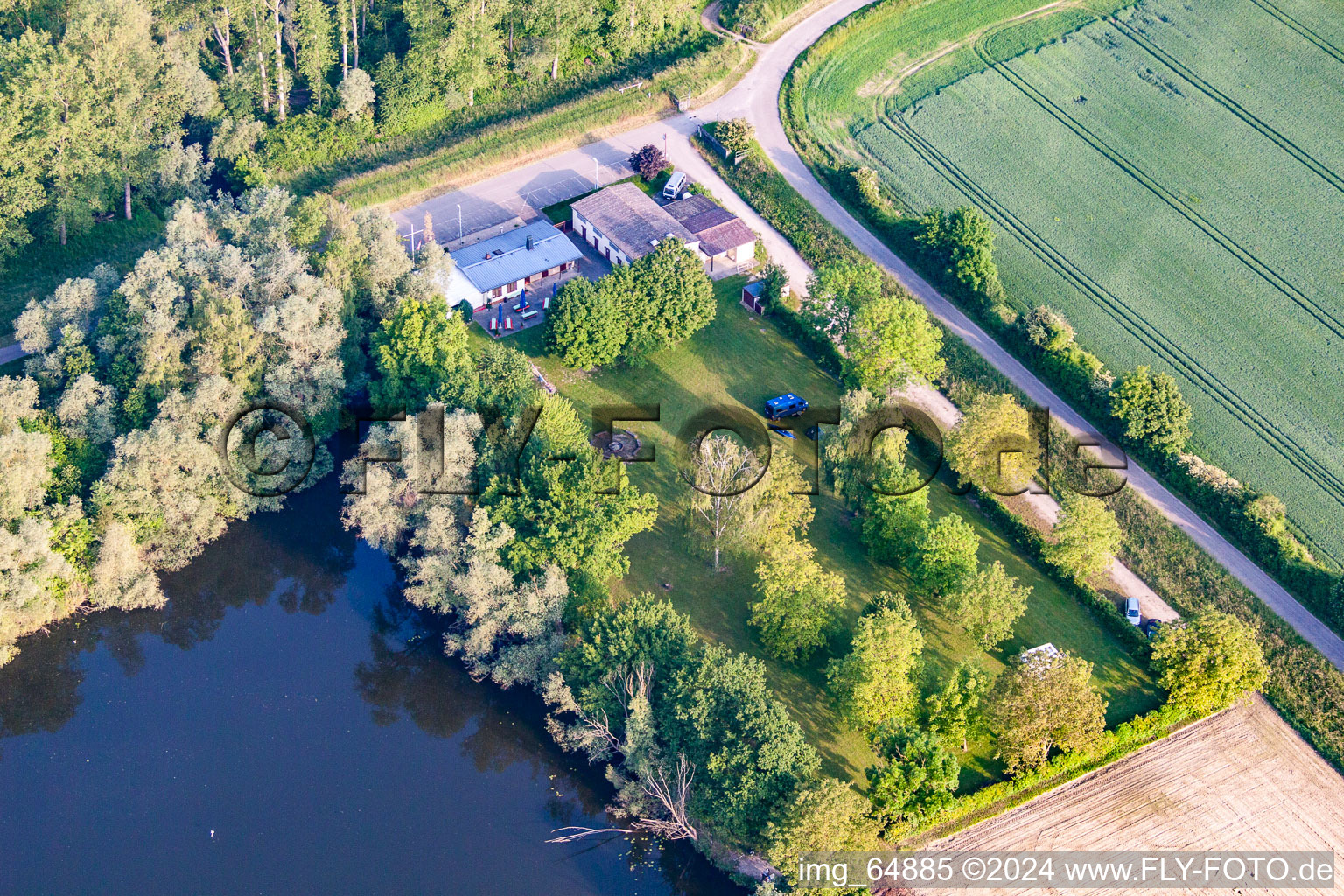 Vue aérienne de Chez Rußheimer Althrein, In d. Aïe à Germersheim dans le département Rhénanie-Palatinat, Allemagne