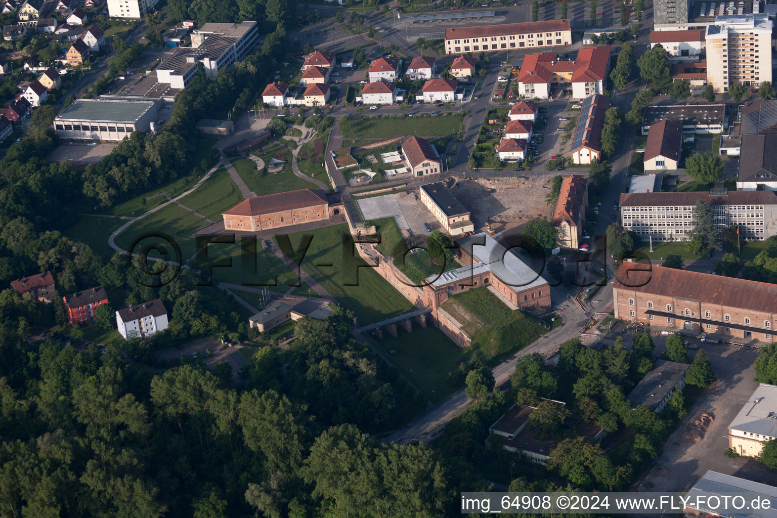 Germersheim dans le département Rhénanie-Palatinat, Allemagne vue d'en haut