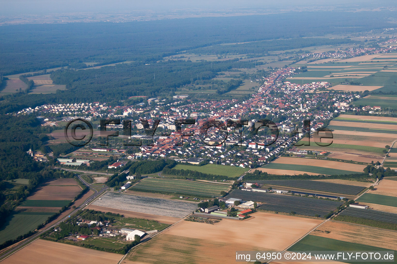 De l'est à Kandel dans le département Rhénanie-Palatinat, Allemagne d'en haut