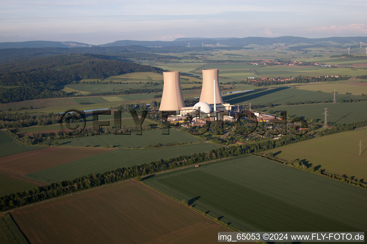 Centrale nucléaire à le quartier Grohnde in Emmerthal dans le département Basse-Saxe, Allemagne d'en haut