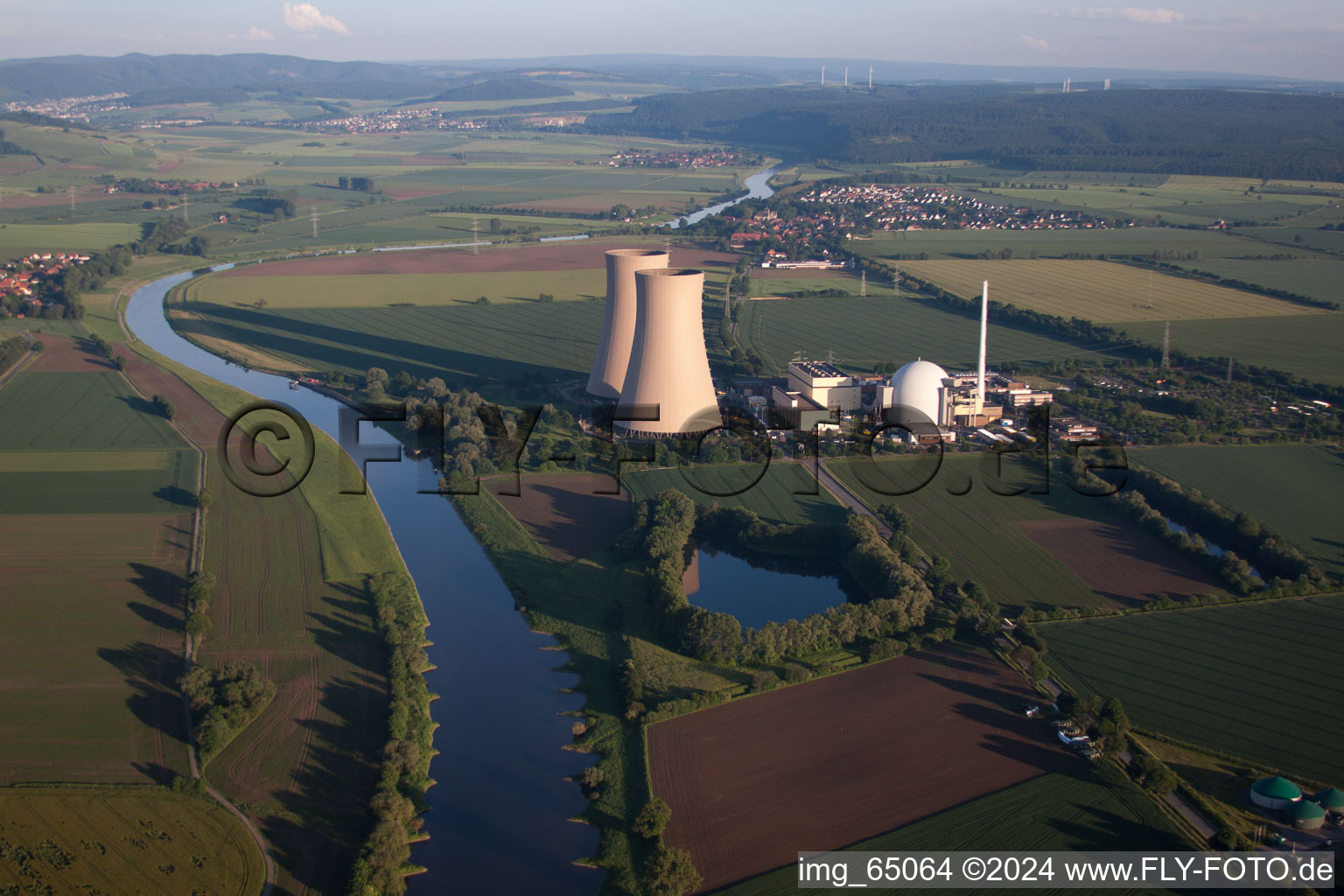 Centrale nucléaire à le quartier Grohnde in Emmerthal dans le département Basse-Saxe, Allemagne hors des airs