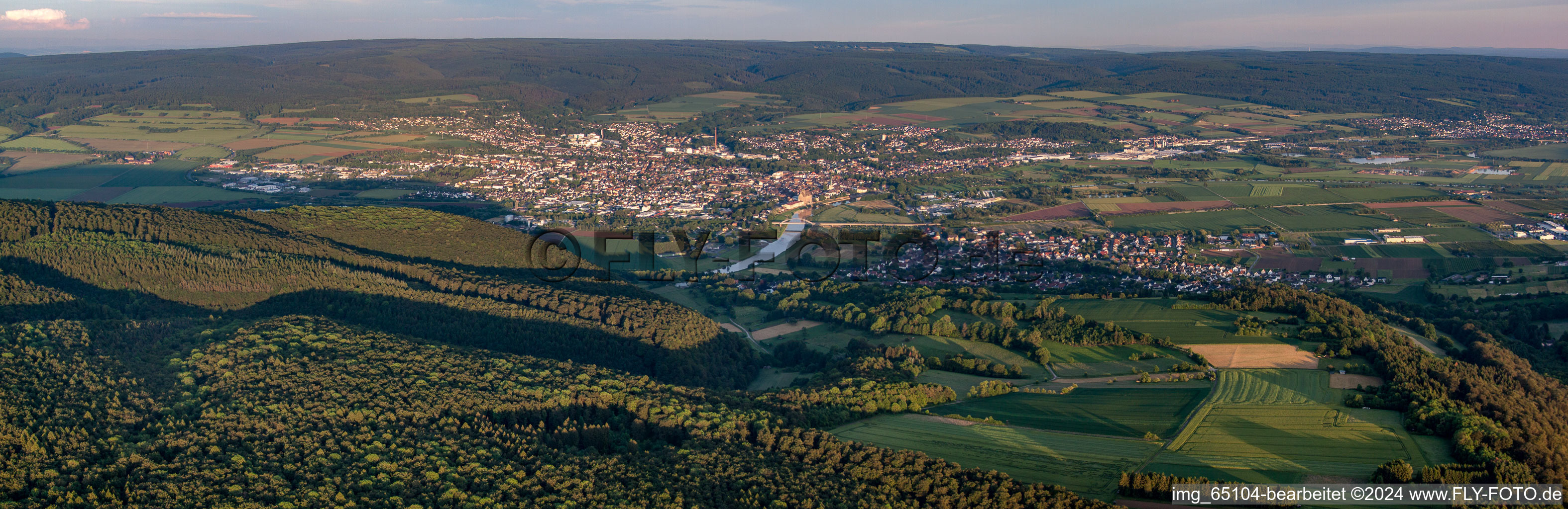 Vue aérienne de Panorama à Holzminden dans le département Basse-Saxe, Allemagne