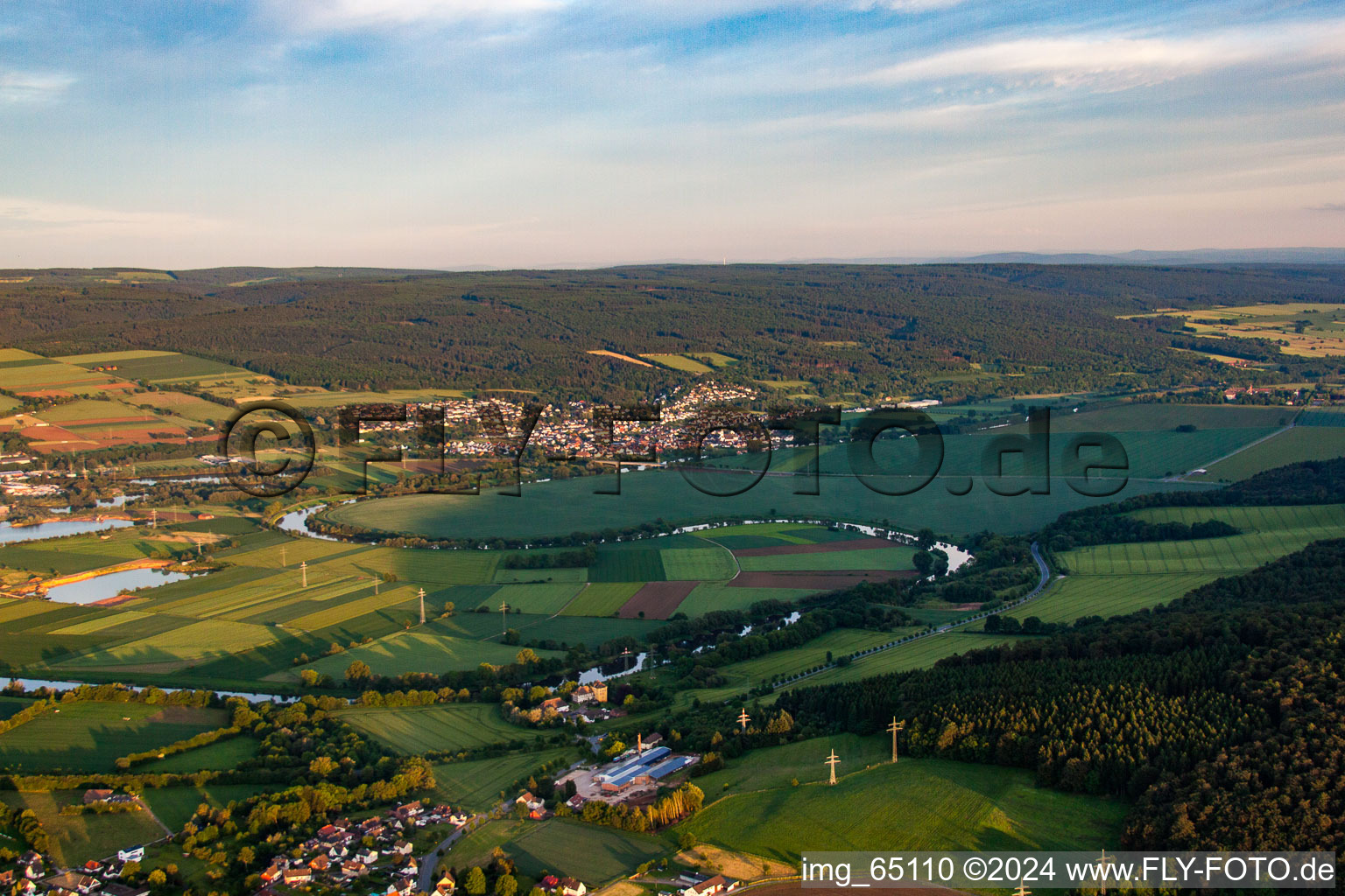 Vue aérienne de Quartier Lüchtringen in Höxter dans le département Rhénanie du Nord-Westphalie, Allemagne